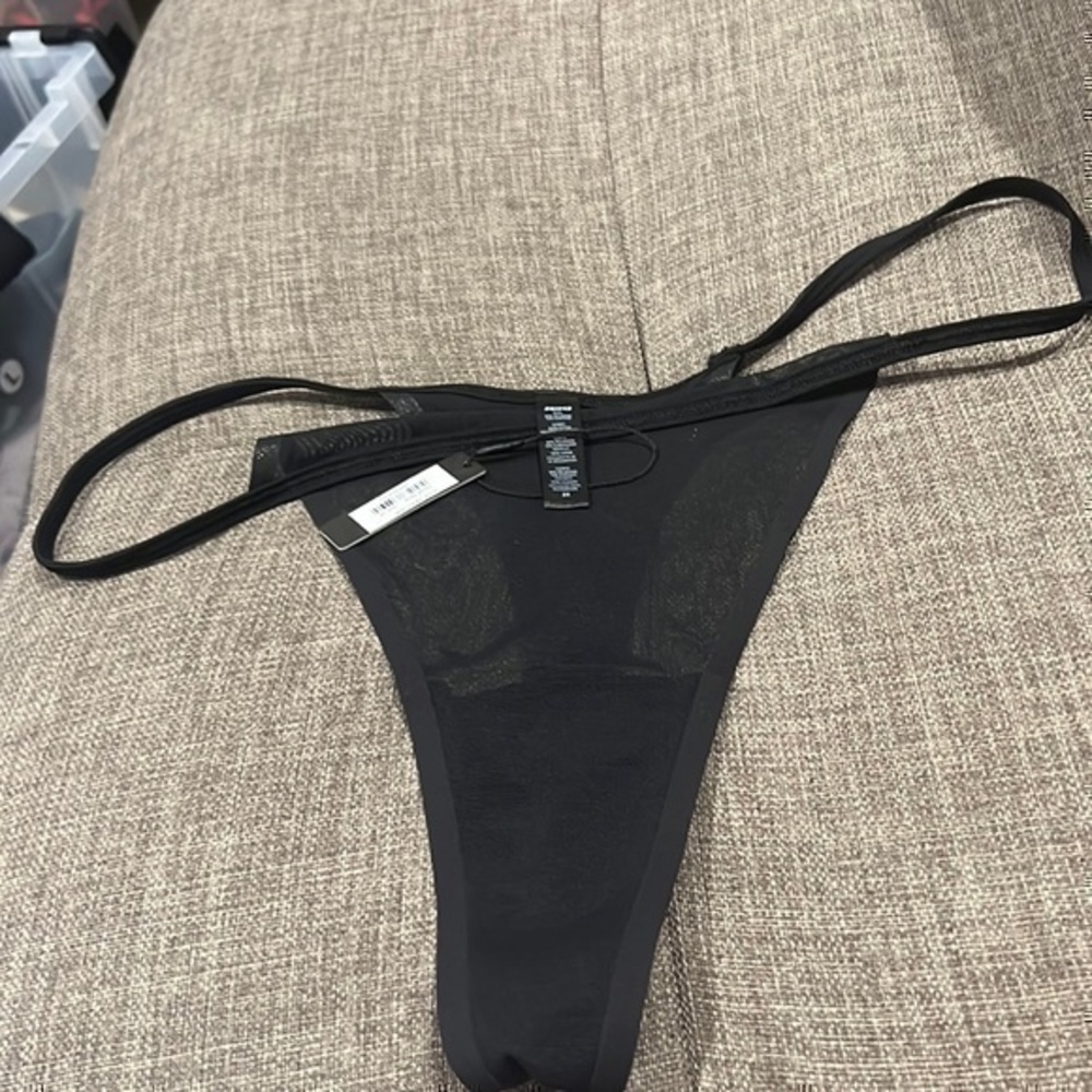 Skims Summer Mesh String Thong